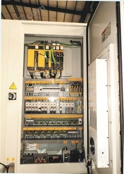 磨床電氣柜 現(xiàn)代精密加工的核心電氣控制中樞